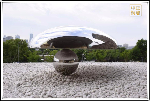 鏡面不銹鋼廣場雕塑.jpg 鏡面不銹鋼廣場雕塑.jpg