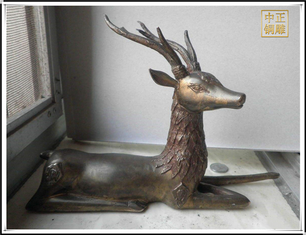 廠家直銷銅鹿雕塑.jpg 廠家直銷銅鹿雕塑.jpg