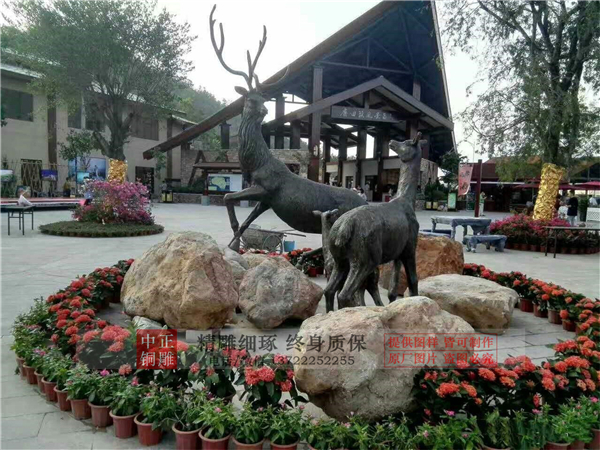 園林銅鹿雕塑.jpg 園林銅鹿雕塑.jpg