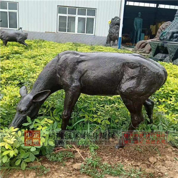 鑄銅小鹿雕塑.jpg 鑄銅小鹿雕塑.jpg