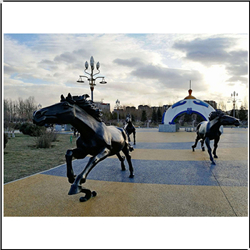 廣場銅馬雕塑 廣場銅馬雕塑
