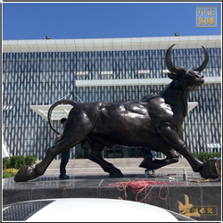 鑄銅關(guān)公 大型鎏金銅牛定制價(jià)錢