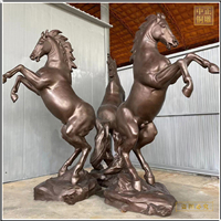 鑄銅關(guān)公 黃銅馬擺件圖片