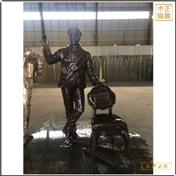 鑄銅關公 步行街男士拉椅子雕塑