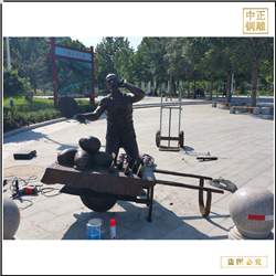 鑄銅關(guān)公 買西瓜人物銅雕塑鑄造